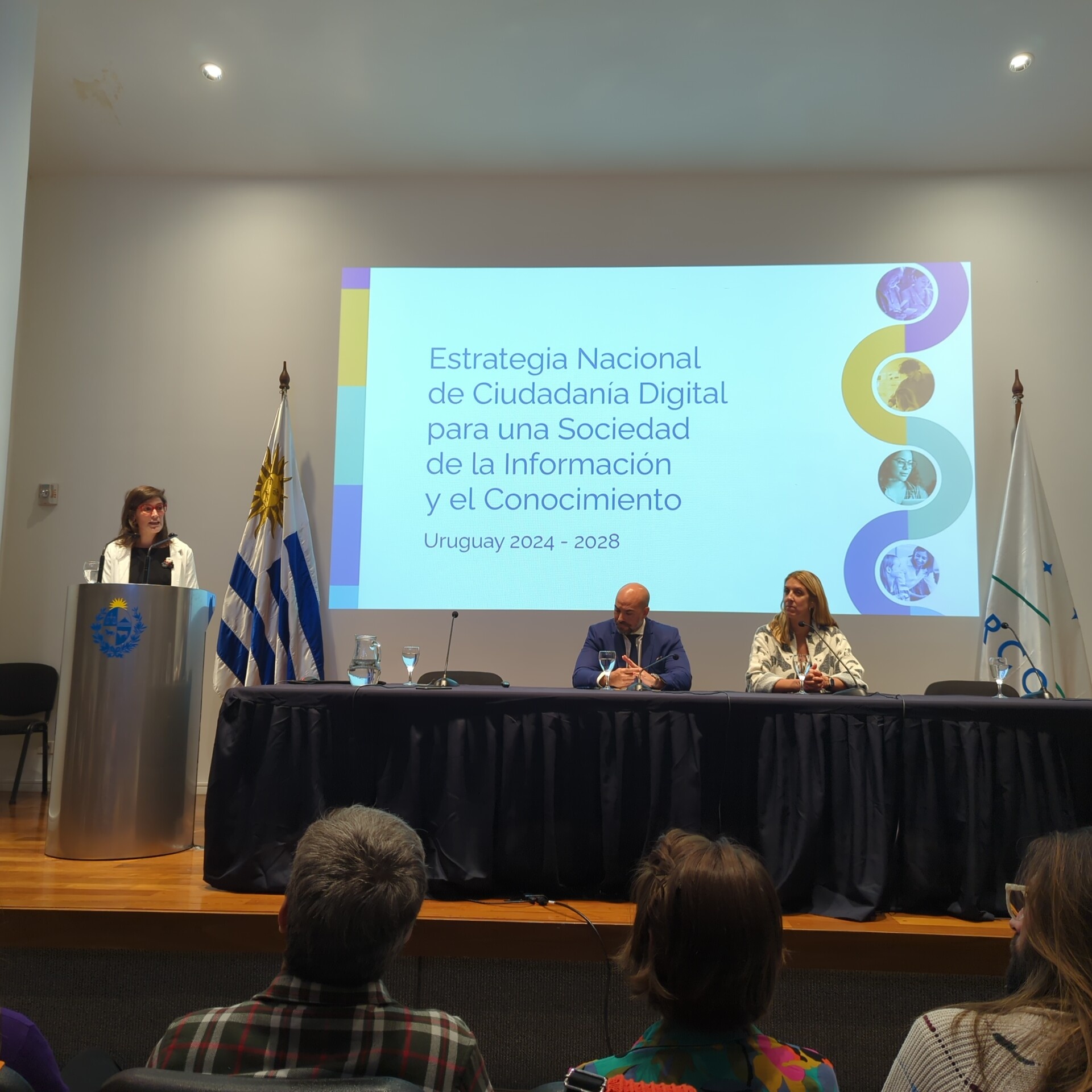 Lee más sobre el artículo ¡Uruguay presenta su nueva Estrategia de Ciudadanía Digital 2024-2028!