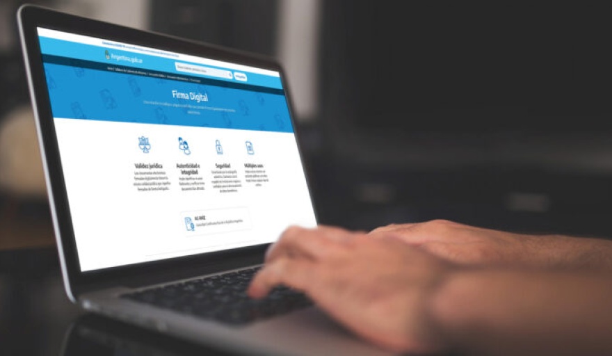 Lee más sobre el artículo Más fácil, más rápido, más seguro: Así cambia tu vida con la firma digital.